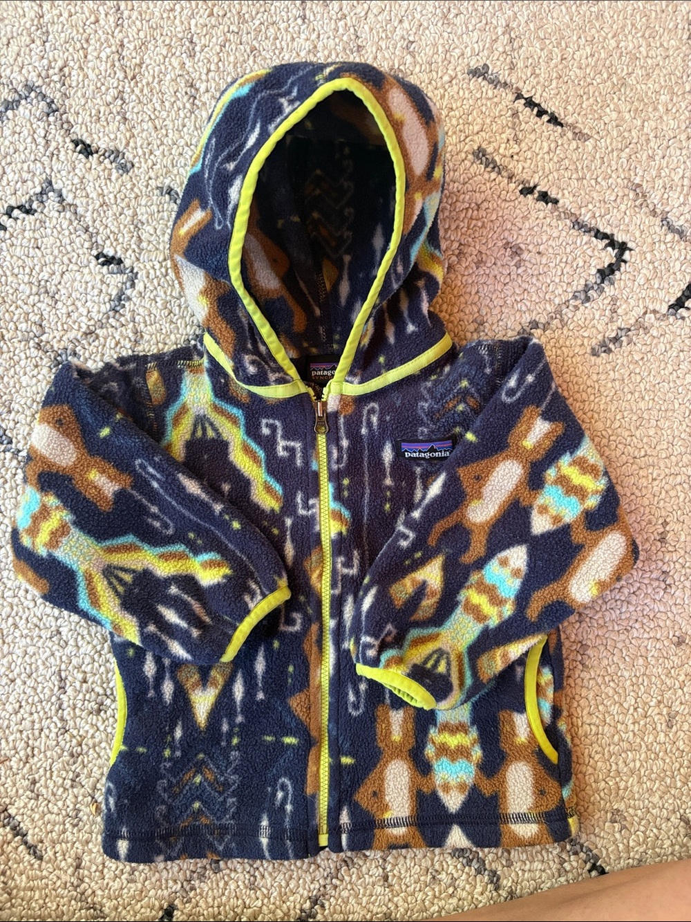 Patagonia Fleece jacket (12/18m)